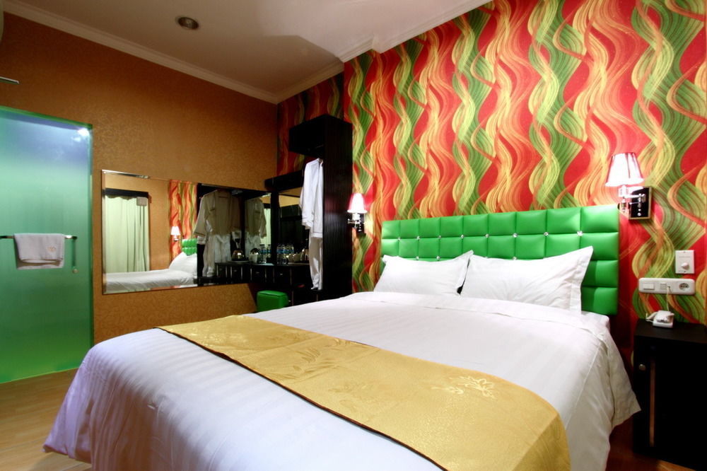 Hotel Rovi Boutique Джакарта Экстерьер фото